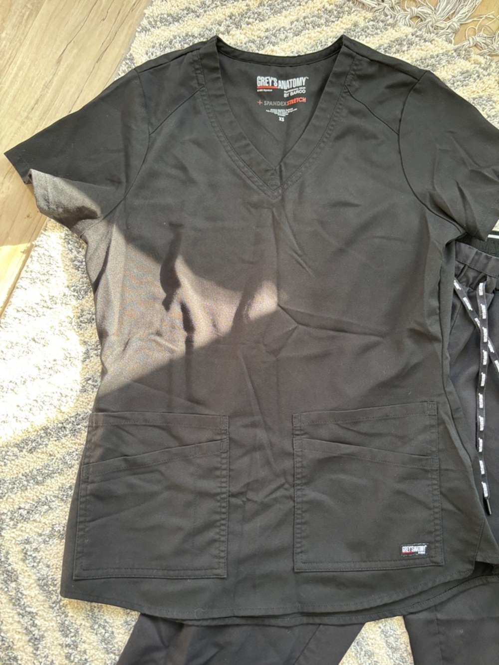 Grey’s Anatomy Black Scrub Set with Jogger Pants - Picture 2 of 9